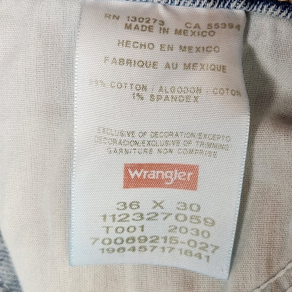 Wrangler Mens Straight Leg Regular Fit Blue Light Wash Jean Size 36X30 - Picture 10 of 10